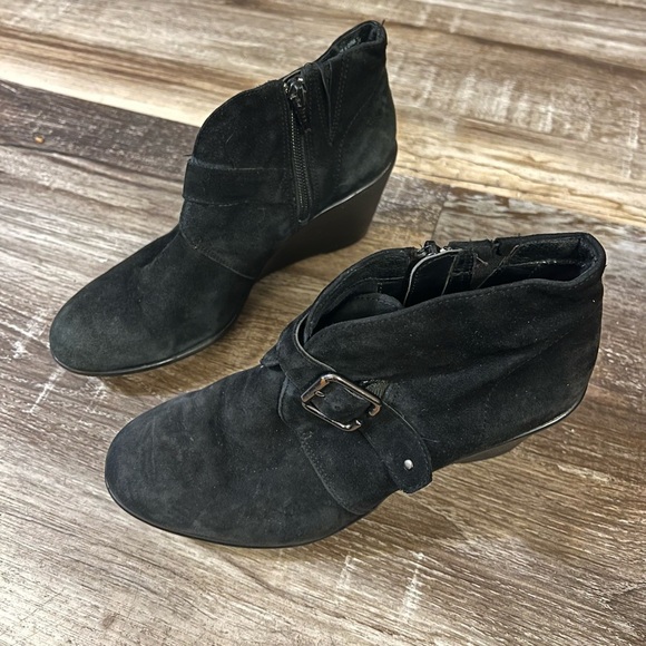 Black Ankle Boots - Picture 1 of 6